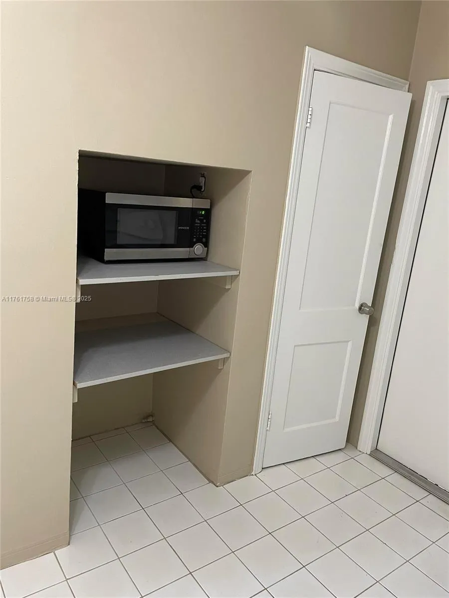 208 Sw 2nd Pl, Dania Beach, Florida 33004, Dania Beach, Florida 33004, ,Residential Income,For Sale,208 Sw 2nd Pl, Dania Beach, Florida 33004,A11761758