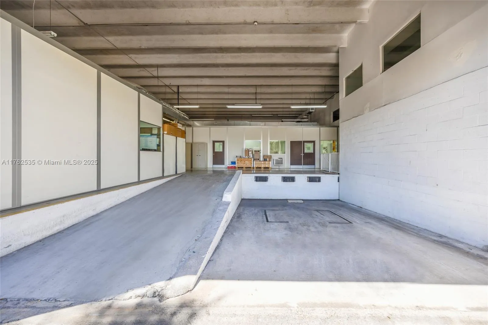 8127 Nw 29th St 8127, Doral, Florida 33122, Doral, Florida 33122, ,Commercial Sale,For Sale,8127 Nw 29th St 8127, Doral, Florida 33122,A11762535