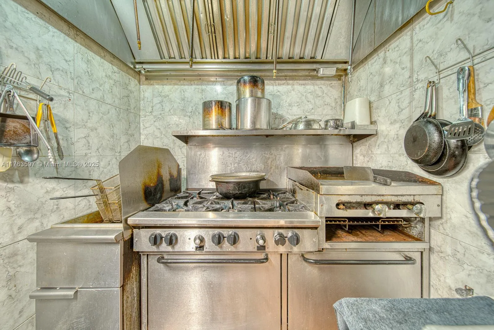 Highly Profitable Restaurant-bar For Sale On 8th S, Miami, Florida 33144, ,Business Opportunity,For Sale,Highly Profitable Restaurant-bar For Sale On 8th S,A11763597