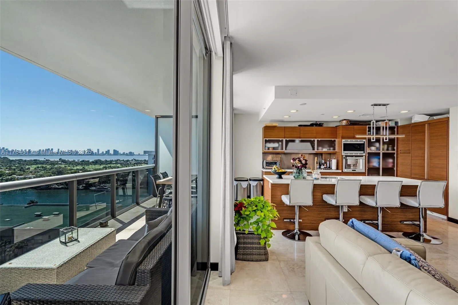 5875 Collins Ave 1704, Miami Beach, Florida 33140, Miami Beach, Florida 33140, 2 Bedrooms Bedrooms, ,2 BathroomsBathrooms,Residential,For Sale,5875 Collins Ave 1704, Miami Beach, Florida 33140,A11764011