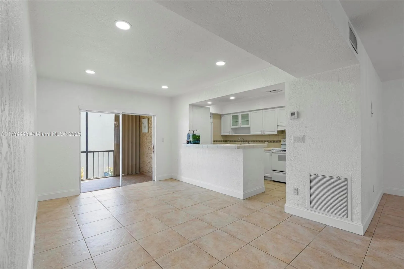 8401 Sw 107th Ave 308e, Miami, Florida 33173, Miami, Florida 33173, 2 Bedrooms Bedrooms, ,2 BathroomsBathrooms,Residential,For Sale,8401 Sw 107th Ave 308e, Miami, Florida 33173,A11764446