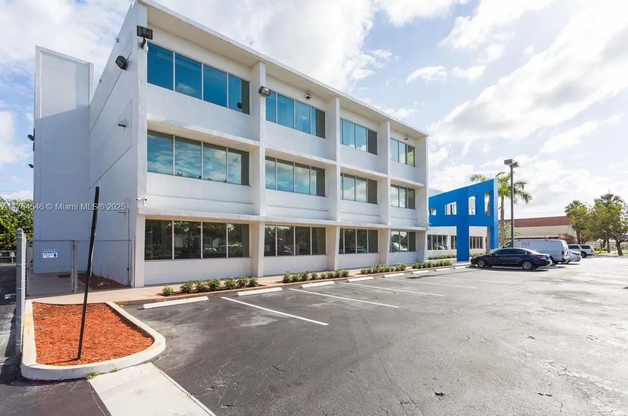 3521 W Broward Blvd 208, Lauderhill, Florida 33312, Lauderhill, Florida 33312, ,Commercial Lease,For Rent,3521 W Broward Blvd 208, Lauderhill, Florida 33312,A11764546