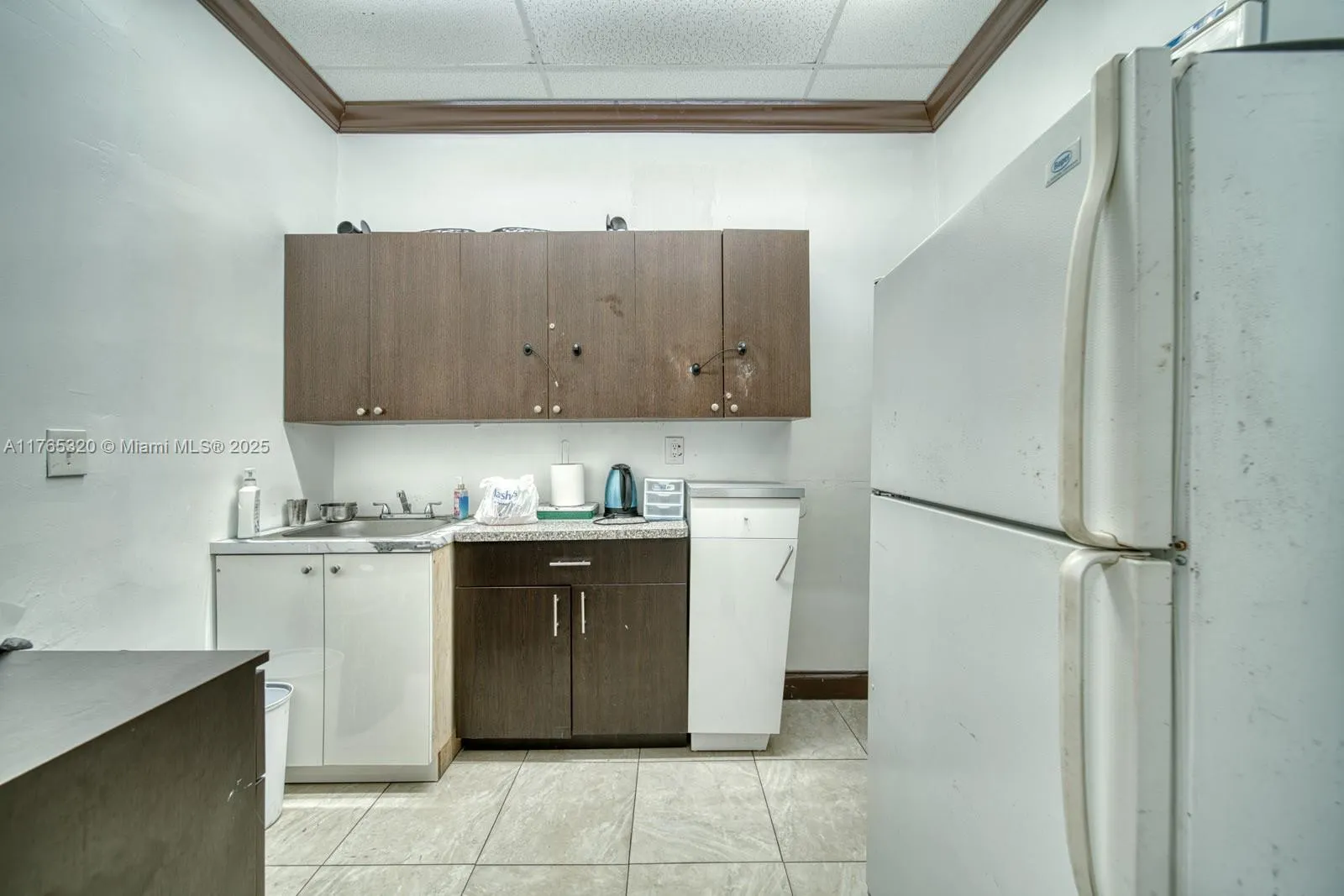 Beauty Salon For Sale On 8th St, Miami, Florida 33, Miami, Florida 33184, ,Business Opportunity,For Sale,Beauty Salon For Sale On 8th St, Miami, Florida 33,A11765320