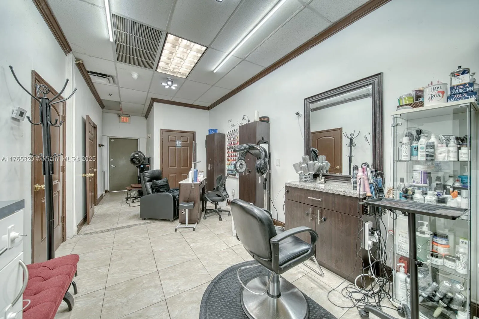 Beauty Salon For Sale On 8th St, Miami, Florida 33, Miami, Florida 33184, ,Business Opportunity,For Sale,Beauty Salon For Sale On 8th St, Miami, Florida 33,A11765320