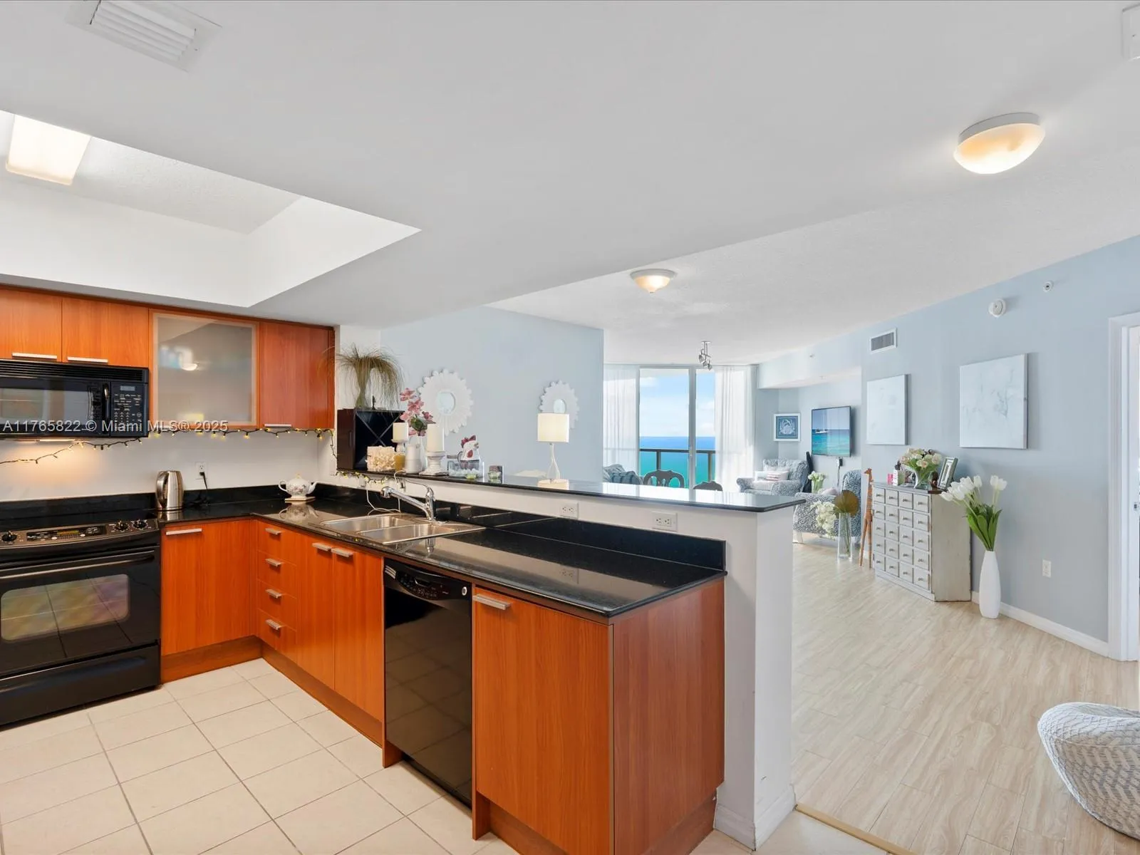16699 Collins Ave 3710, Sunny Isles Beach, Florida, Sunny Isles Beach, Florida 33160, 1 Bedroom Bedrooms, ,1 BathroomBathrooms,Residential,For Sale,16699 Collins Ave 3710, Sunny Isles Beach, Florida,A11765822
