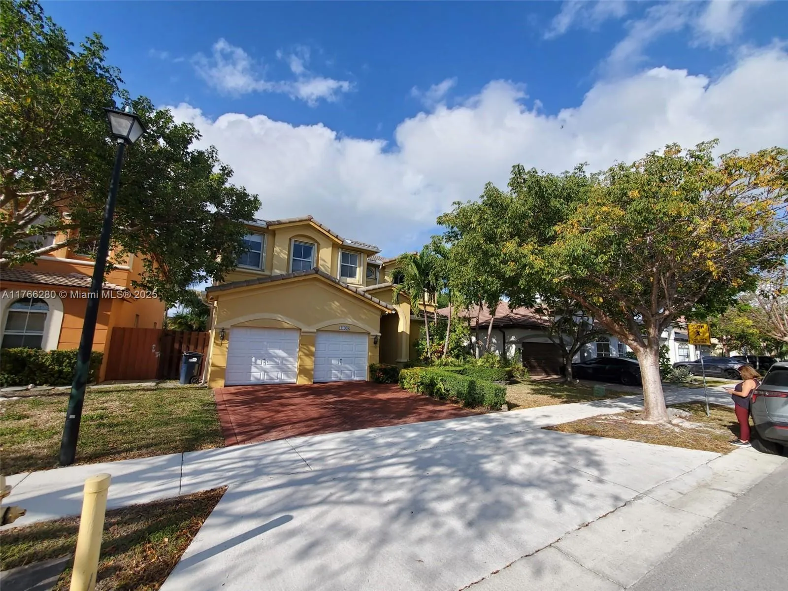11009 Nw 80th Ln, Doral, Florida 33178, Doral, Florida 33178, 4 Bedrooms Bedrooms, ,4 BathroomsBathrooms,Residential,For Sale,11009 Nw 80th Ln, Doral, Florida 33178,A11766280