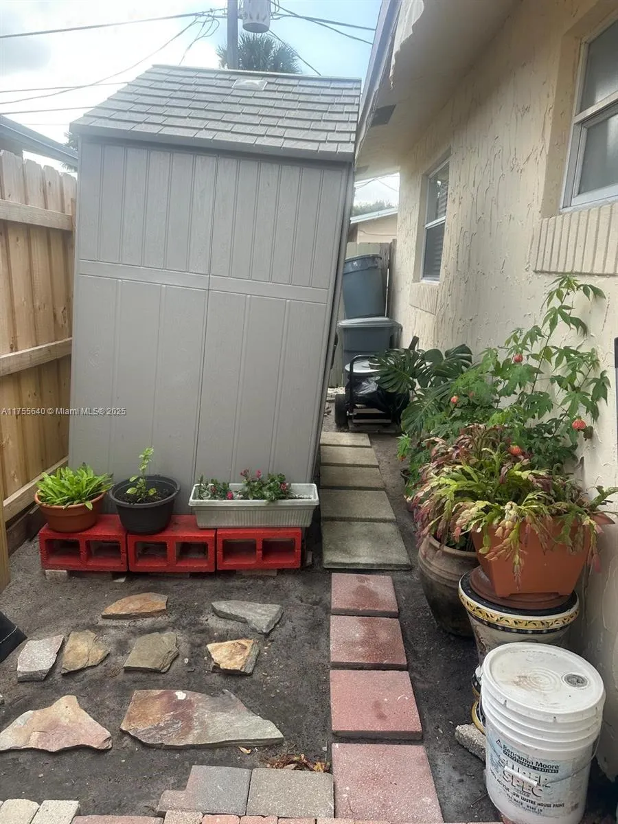 Fort Lauderdale, Florida 33312, ,Residential Income,For Sale,A11755640