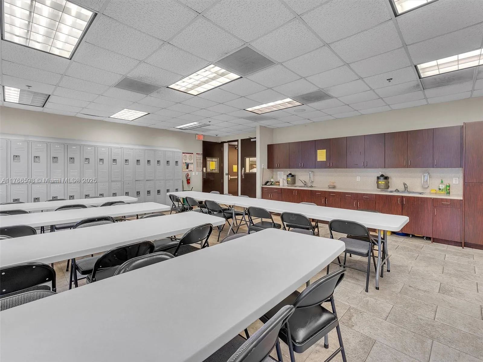 2260 Nw 114th Ave, Sweetwater, Florida 33172, Sweetwater, Florida 33172, ,Commercial Lease,For Rent,2260 Nw 114th Ave, Sweetwater, Florida 33172,A11766598