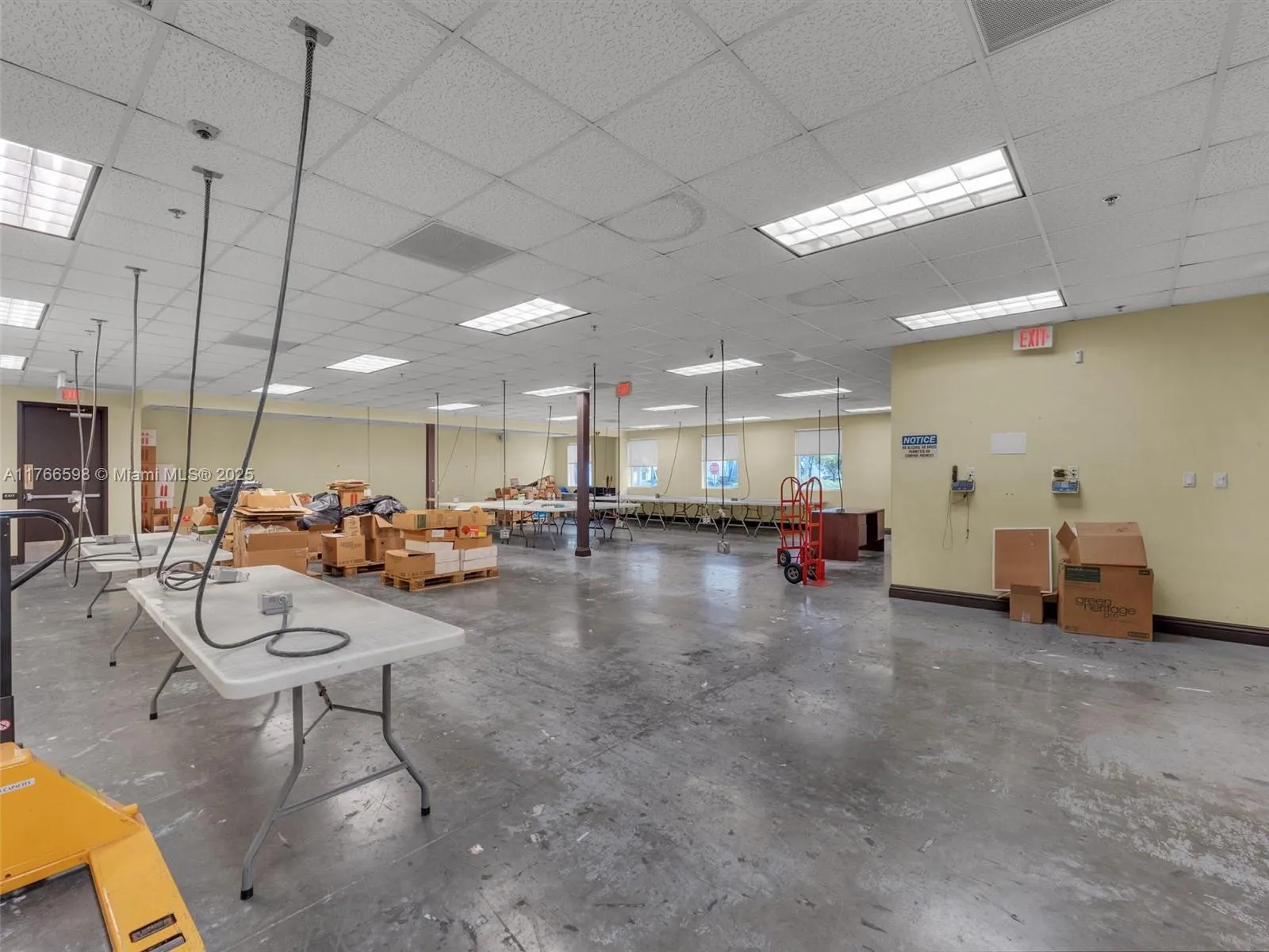 2260 Nw 114th Ave, Sweetwater, Florida 33172, Sweetwater, Florida 33172, ,Commercial Lease,For Rent,2260 Nw 114th Ave, Sweetwater, Florida 33172,A11766598