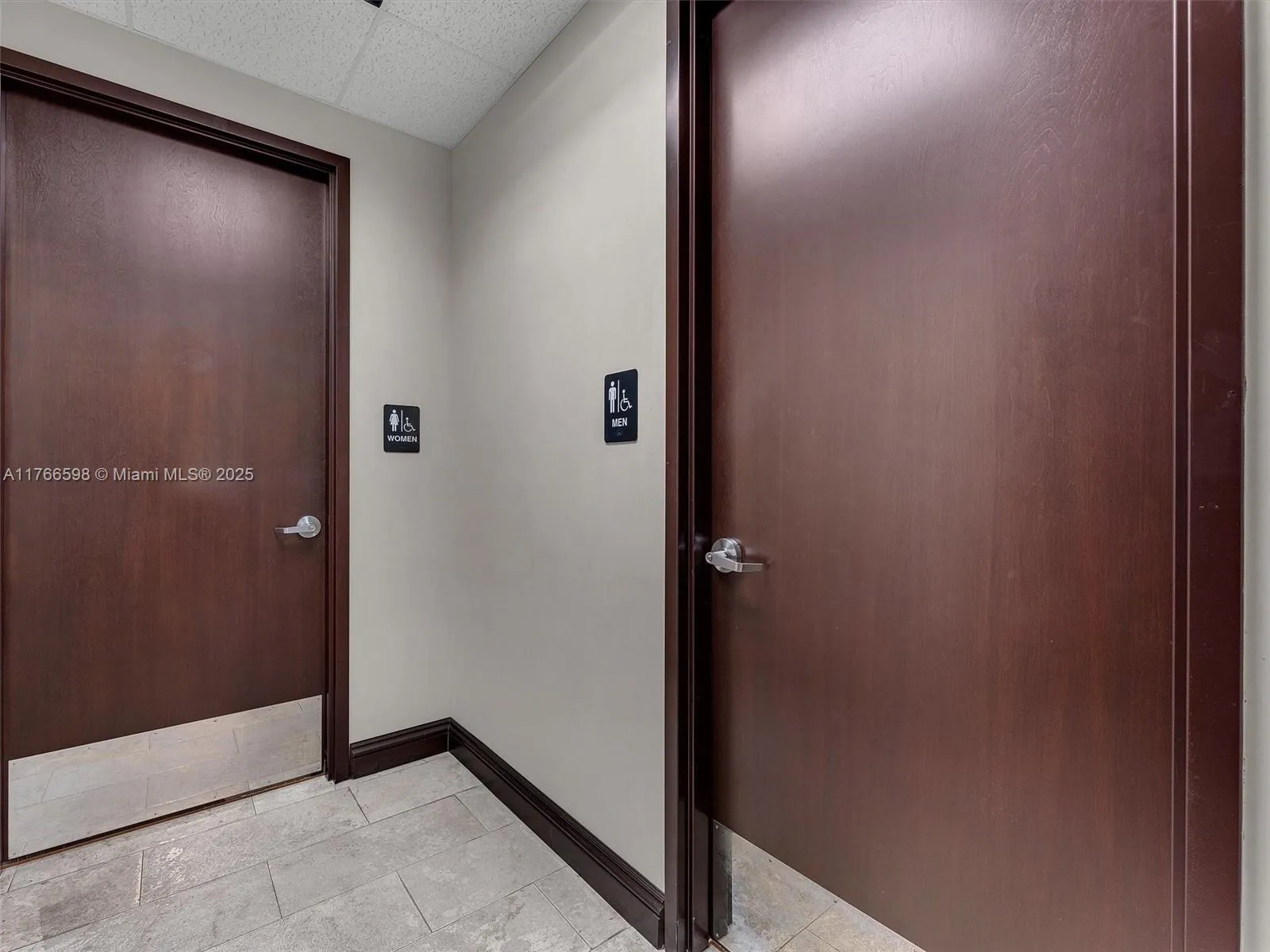 2260 Nw 114th Ave, Sweetwater, Florida 33172, Sweetwater, Florida 33172, ,Commercial Lease,For Rent,2260 Nw 114th Ave, Sweetwater, Florida 33172,A11766598