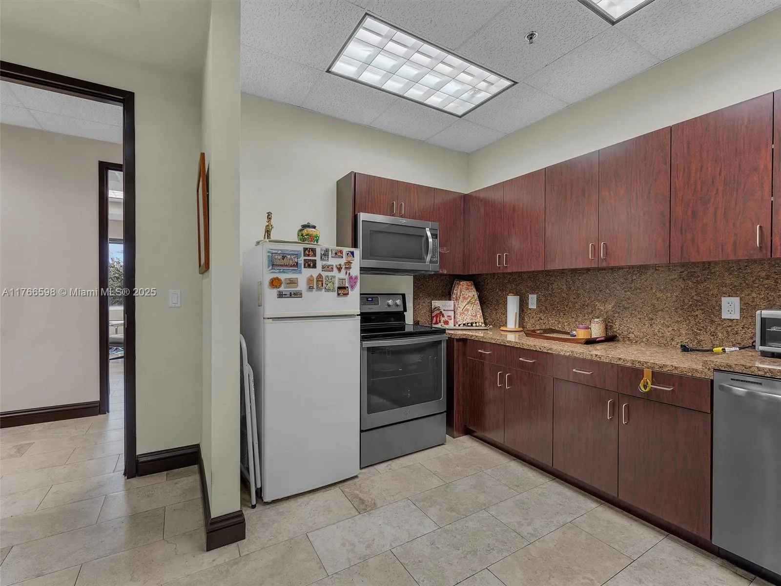 2260 Nw 114th Ave, Sweetwater, Florida 33172, Sweetwater, Florida 33172, ,Commercial Lease,For Rent,2260 Nw 114th Ave, Sweetwater, Florida 33172,A11766598