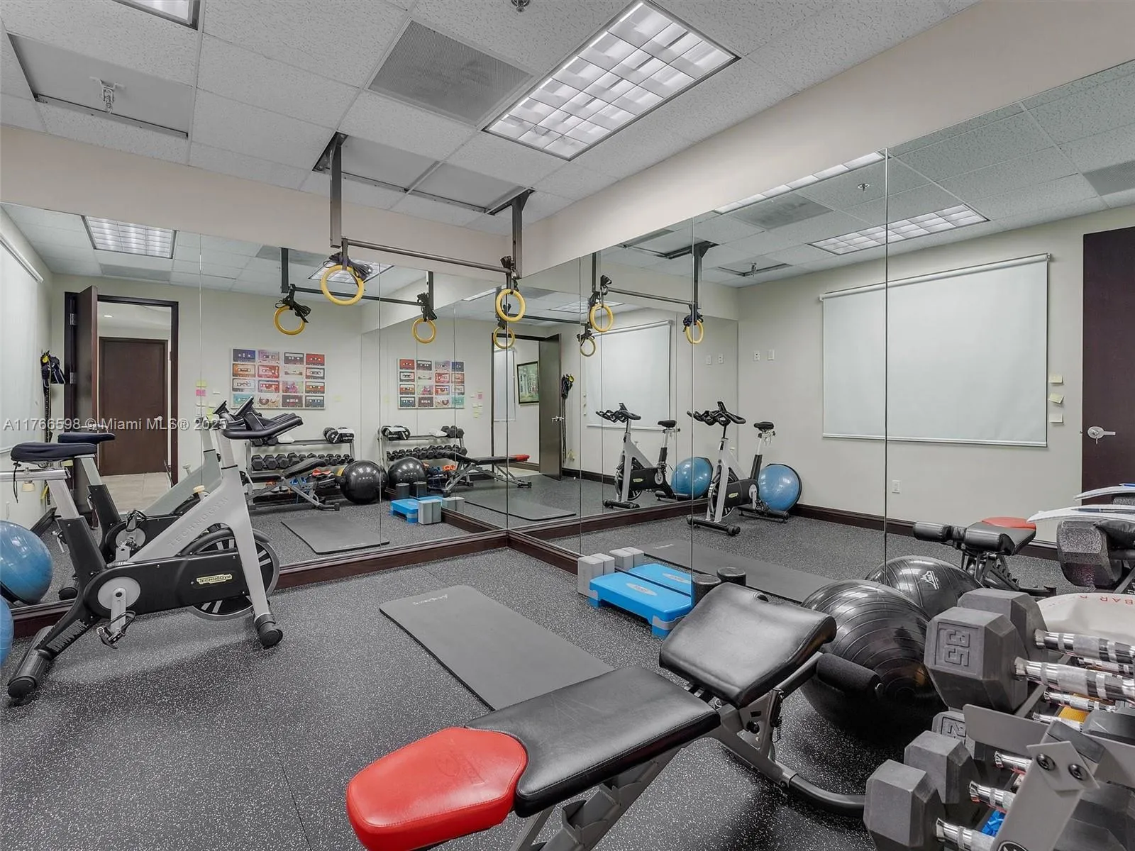2260 Nw 114th Ave, Sweetwater, Florida 33172, Sweetwater, Florida 33172, ,Commercial Lease,For Rent,2260 Nw 114th Ave, Sweetwater, Florida 33172,A11766598