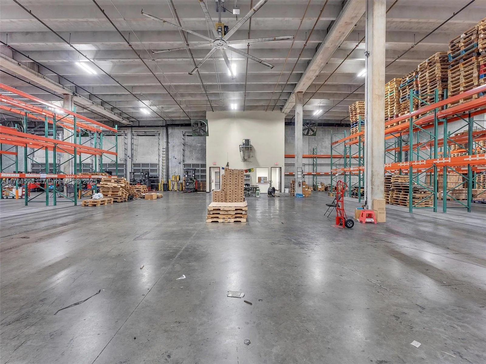 2260 Nw 114th Ave, Sweetwater, Florida 33172, Sweetwater, Florida 33172, ,Commercial Lease,For Rent,2260 Nw 114th Ave, Sweetwater, Florida 33172,A11766598
