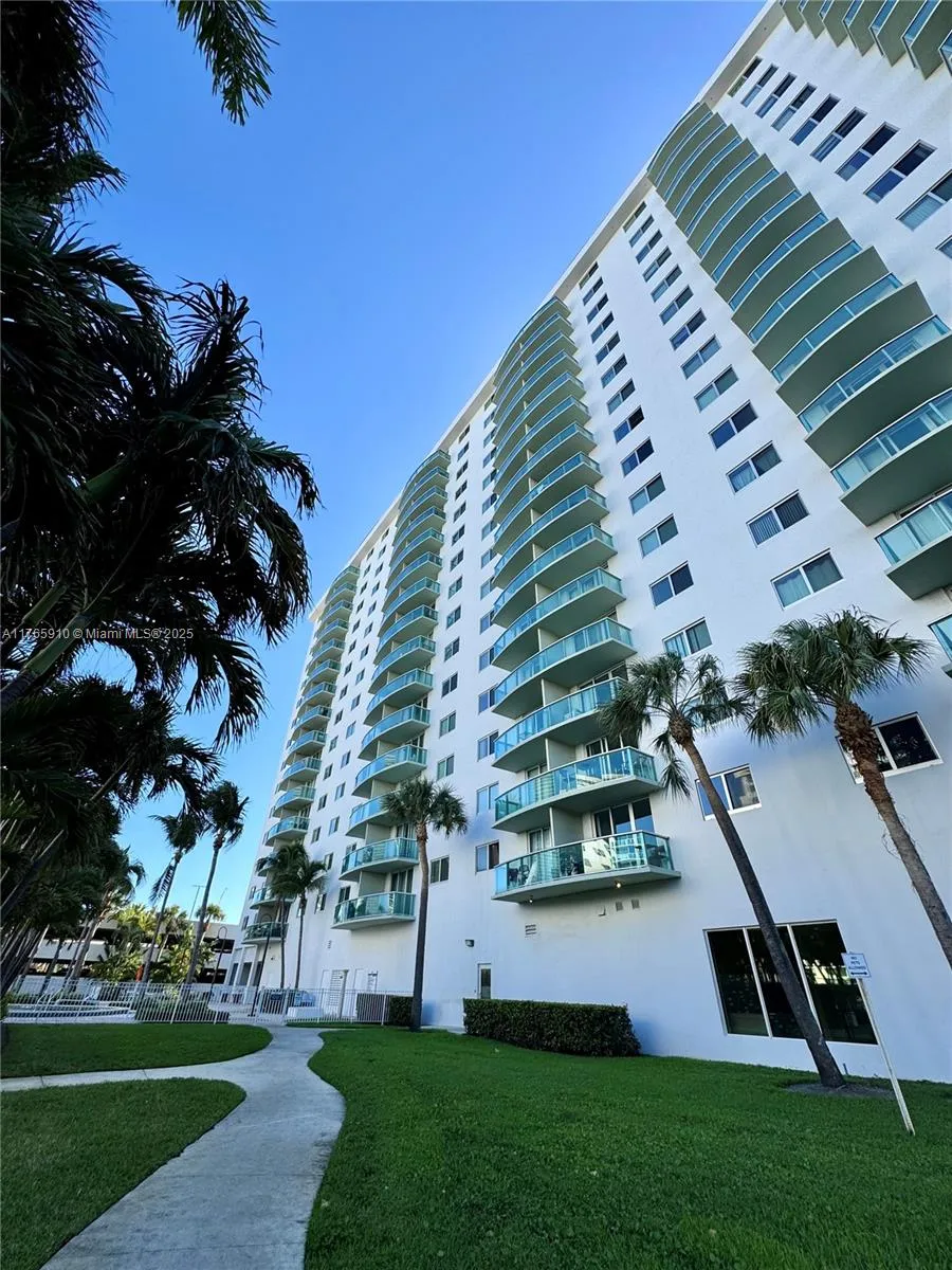 19380 Collins Ave 410, Sunny Isles Beach, Florida, Sunny Isles Beach, Florida 33160, 1 Bedroom Bedrooms, ,1 BathroomBathrooms,Residential,For Sale,19380 Collins Ave 410, Sunny Isles Beach, Florida ,A11765910