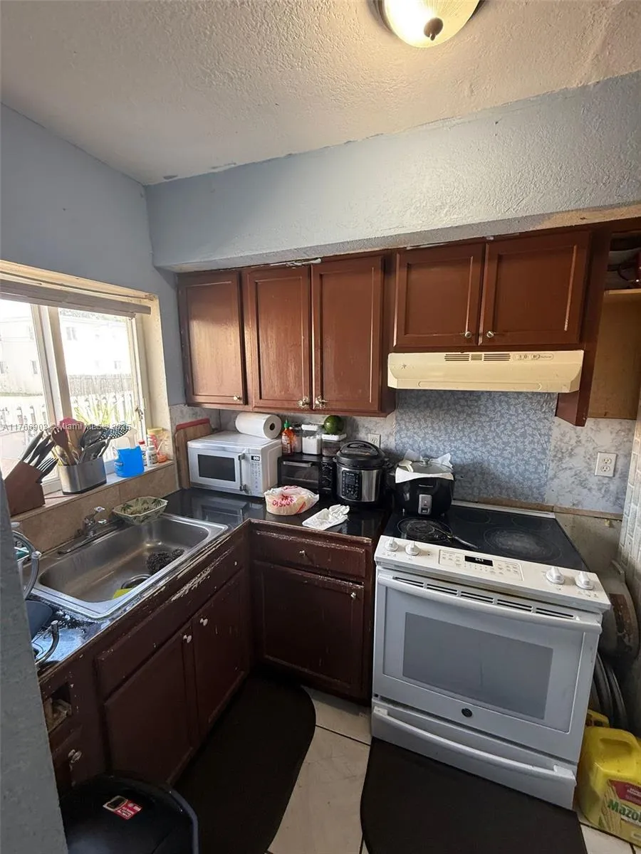 417 Nw 84th St 417, Miami, Florida 33150, Miami, Florida 33150, 2 Bedrooms Bedrooms, ,1 BathroomBathrooms,Residential,For Sale,417 Nw 84th St 417, Miami, Florida 33150,A11766903