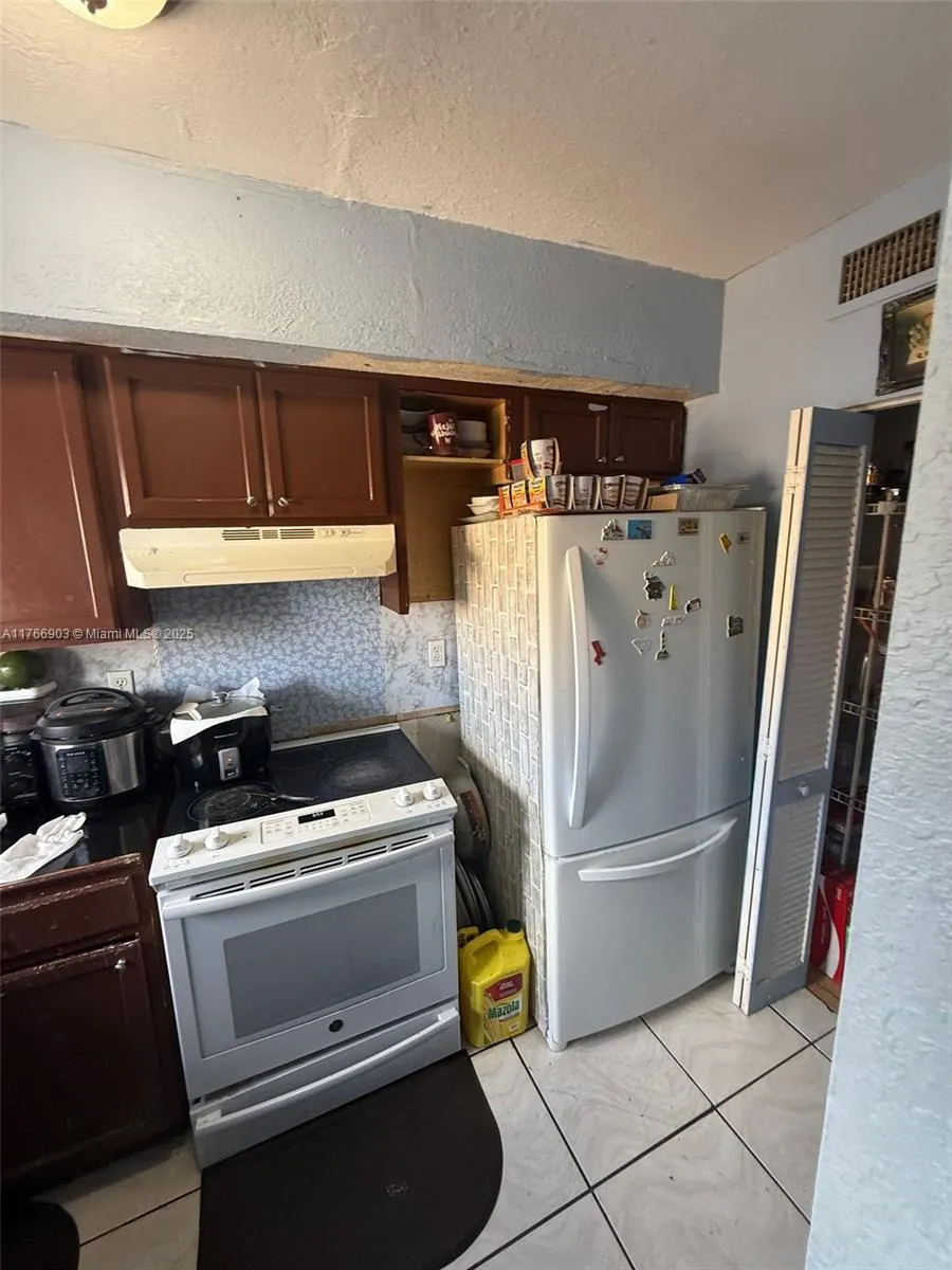 417 Nw 84th St 417, Miami, Florida 33150, Miami, Florida 33150, 2 Bedrooms Bedrooms, ,1 BathroomBathrooms,Residential,For Sale,417 Nw 84th St 417, Miami, Florida 33150,A11766903