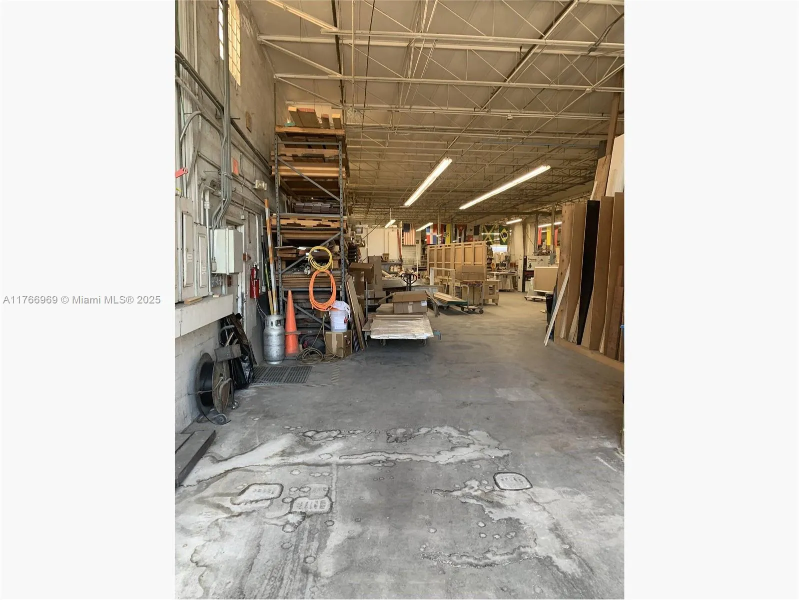 1677 W 31st Pl 1677, Hialeah, Florida 33012, Hialeah, Florida 33012, ,Commercial Lease,For Rent,1677 W 31st Pl 1677, Hialeah, Florida 33012,A11766969