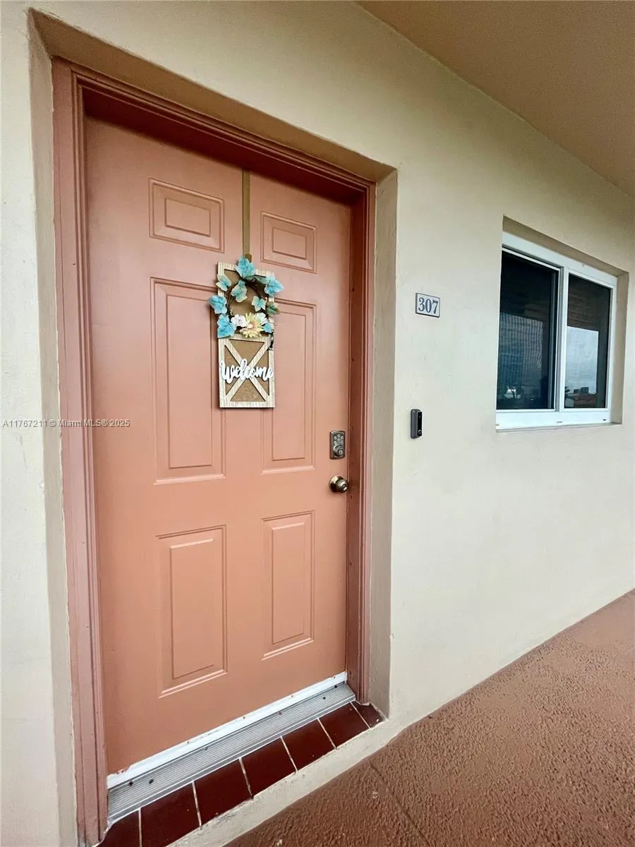 5945 Del Lago Cir 307, Sunrise, Florida 33313, Sunrise, Florida 33313, 1 Bedroom Bedrooms, ,1 BathroomBathrooms,Residential,For Sale,5945 Del Lago Cir 307, Sunrise, Florida 33313,A11767211