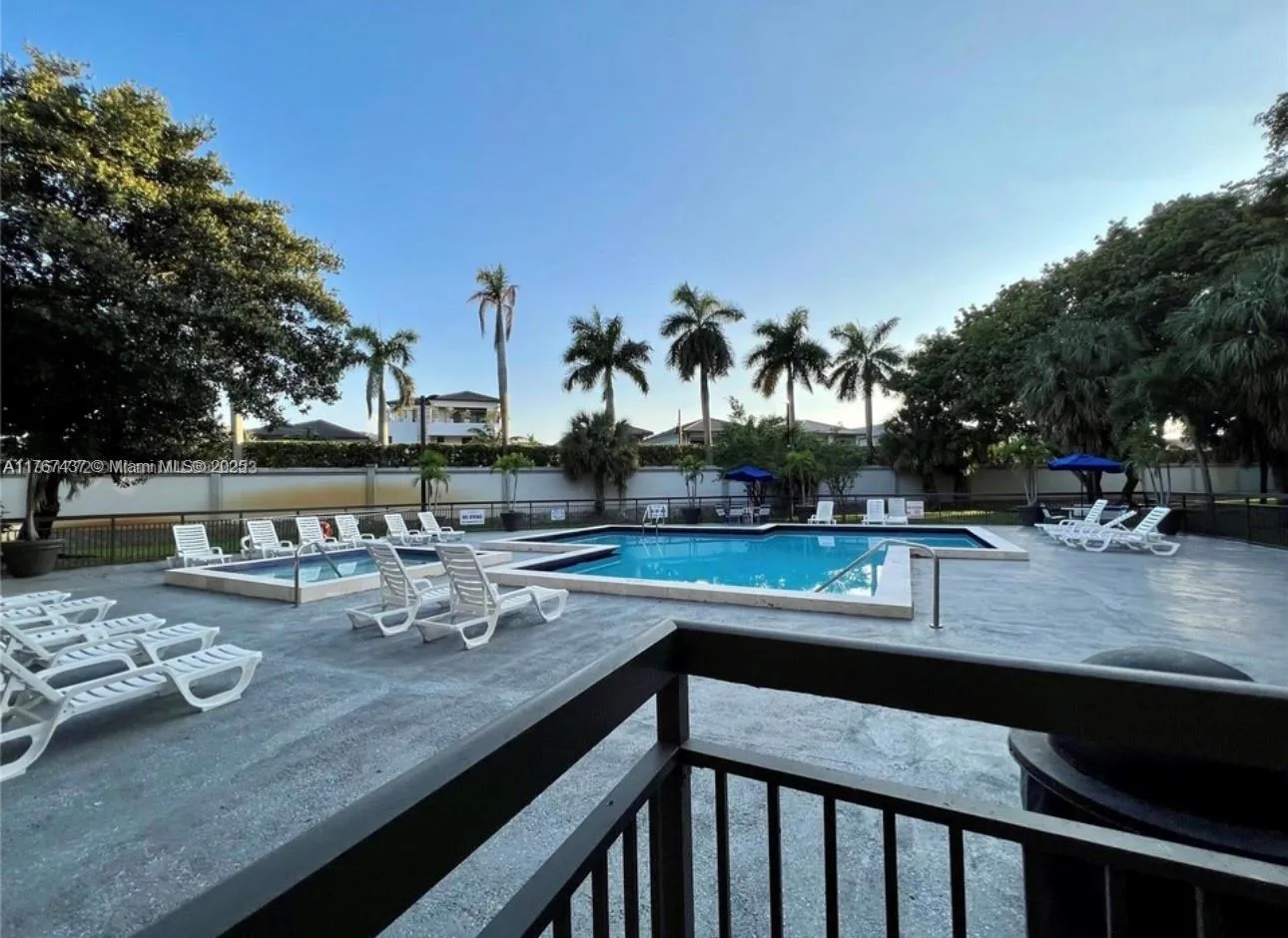 8290 Lake Dr 310, Doral, Florida 33166, Doral, Florida 33166, 1 Bedroom Bedrooms, ,1 BathroomBathrooms,Residential,For Sale,8290 Lake Dr 310, Doral, Florida 33166,A11767437