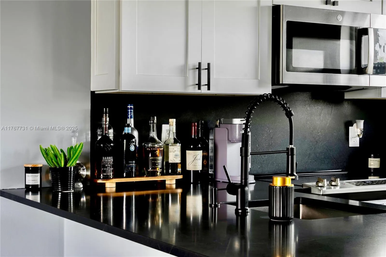 609 Ne 13th Ave 302, Fort Lauderdale, Florida 3330, Fort Lauderdale, Florida 33304, 1 Bedroom Bedrooms, ,1 BathroomBathrooms,Residential,For Sale,609 Ne 13th Ave 302, Fort Lauderdale, Florida 3330,A11767731