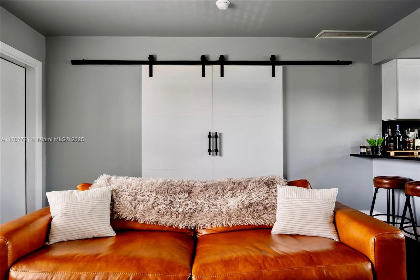 609 Ne 13th Ave 302, Fort Lauderdale, Florida 3330, Fort Lauderdale, Florida 33304, 1 Bedroom Bedrooms, ,1 BathroomBathrooms,Residential,For Sale,609 Ne 13th Ave 302, Fort Lauderdale, Florida 3330,A11767731