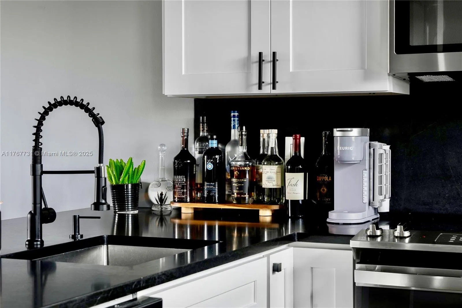 609 Ne 13th Ave 302, Fort Lauderdale, Florida 3330, Fort Lauderdale, Florida 33304, 1 Bedroom Bedrooms, ,1 BathroomBathrooms,Residential,For Sale,609 Ne 13th Ave 302, Fort Lauderdale, Florida 3330,A11767731