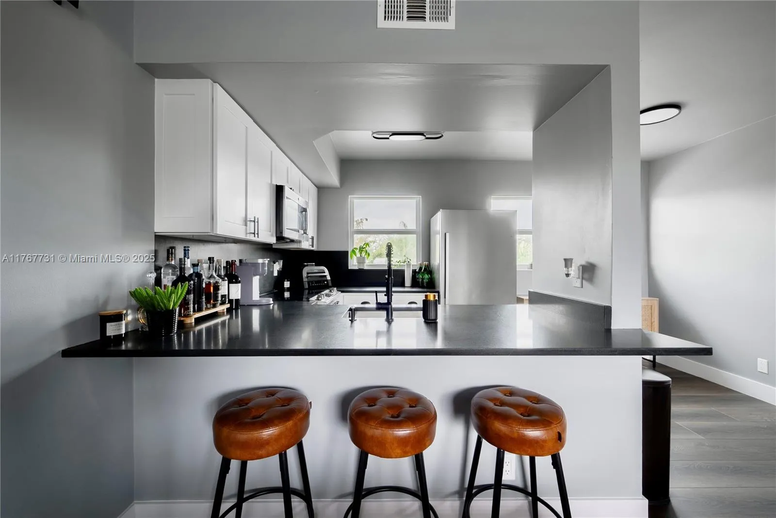 609 Ne 13th Ave 302, Fort Lauderdale, Florida 3330, Fort Lauderdale, Florida 33304, 1 Bedroom Bedrooms, ,1 BathroomBathrooms,Residential,For Sale,609 Ne 13th Ave 302, Fort Lauderdale, Florida 3330,A11767731