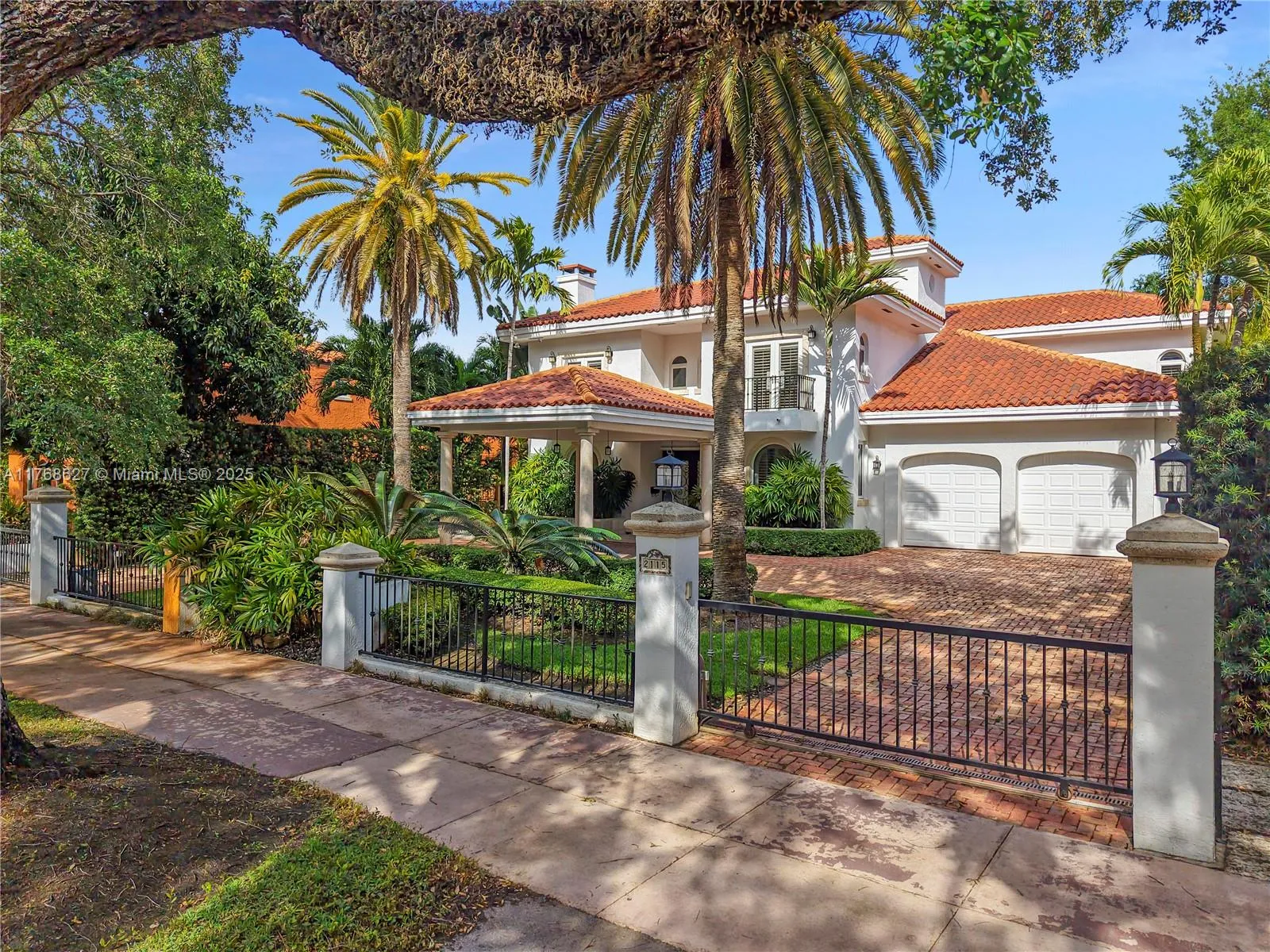 2115 Country Club Prado, Coral Gables, Florida 331, Coral Gables, Florida 33134, 4 Bedrooms Bedrooms, ,4 BathroomsBathrooms,Residential,For Sale,2115 Country Club Prado, Coral Gables, Florida 331,A11768627