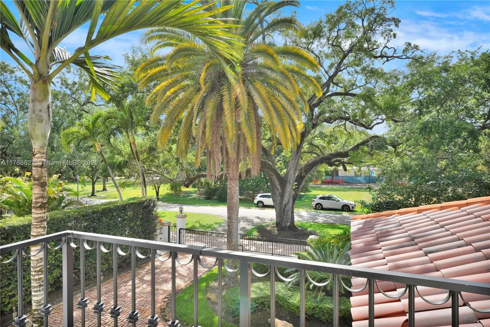 2115 Country Club Prado, Coral Gables, Florida 331, Coral Gables, Florida 33134, 4 Bedrooms Bedrooms, ,4 BathroomsBathrooms,Residential,For Sale,2115 Country Club Prado, Coral Gables, Florida 331,A11768627