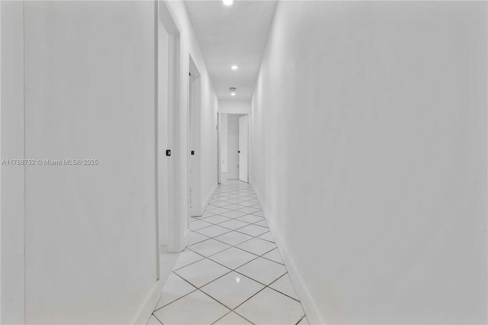 3524 Nw 4th Ter, Miami, Florida 33125, Miami, Florida 33125, ,Residential Income,For Sale,3524 Nw 4th Ter, Miami, Florida 33125,A11768752