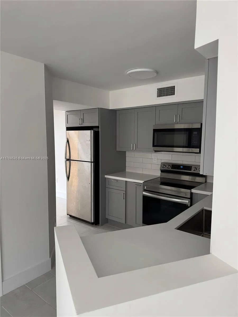 1280 S Alhambra Cir 2209, Coral Gables, Florida 33, Coral Gables, Florida 33146, 2 Bedrooms Bedrooms, ,2 BathroomsBathrooms,Residential,For Sale,1280 S Alhambra Cir 2209, Coral Gables, Florida 33,A11768535