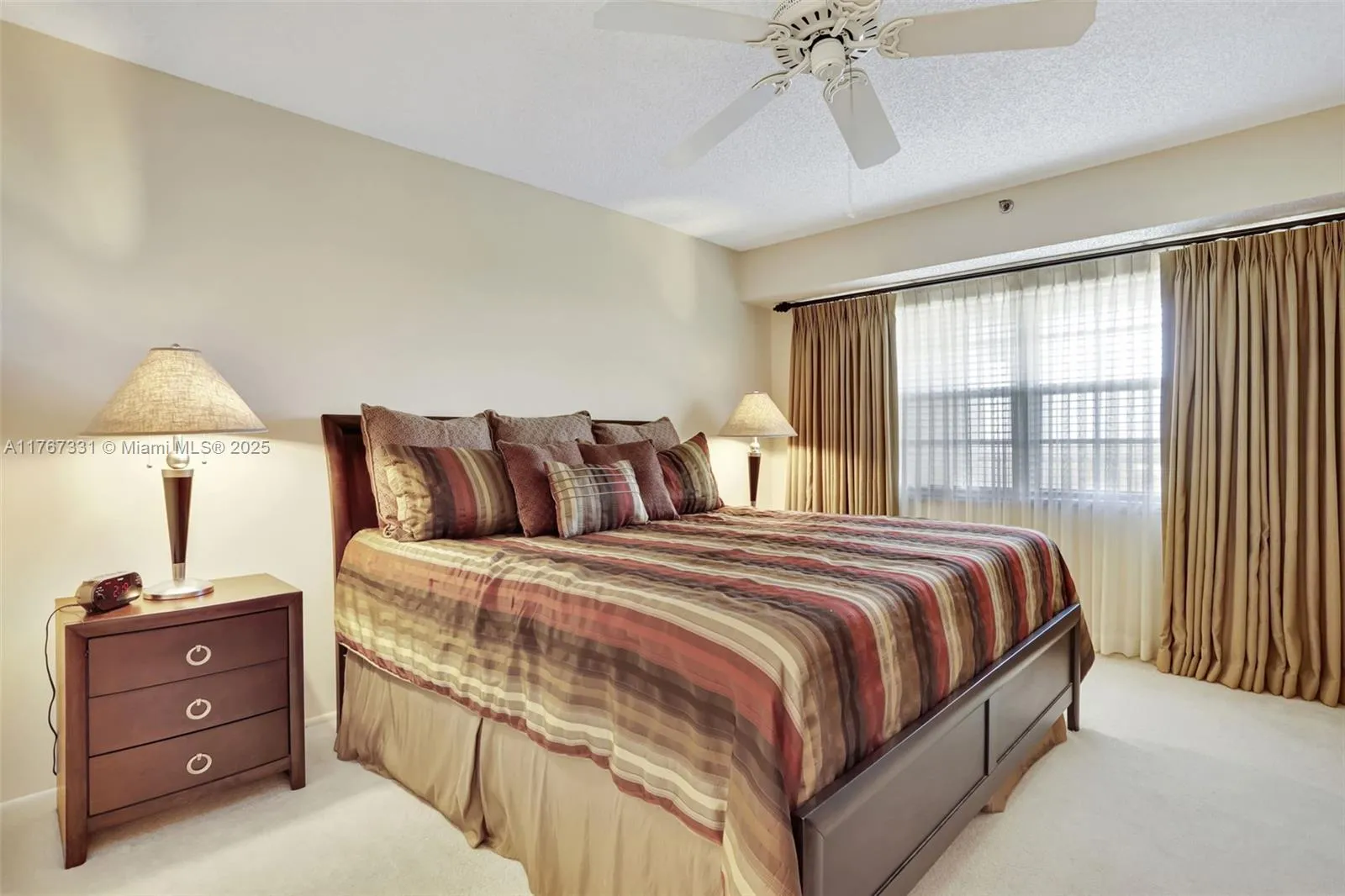 3510 Oaks Way 806, Pompano Beach, Florida 33069, Pompano Beach, Florida 33069, 2 Bedrooms Bedrooms, ,2 BathroomsBathrooms,Residential,For Sale,3510 Oaks Way 806, Pompano Beach, Florida 33069,A11767331