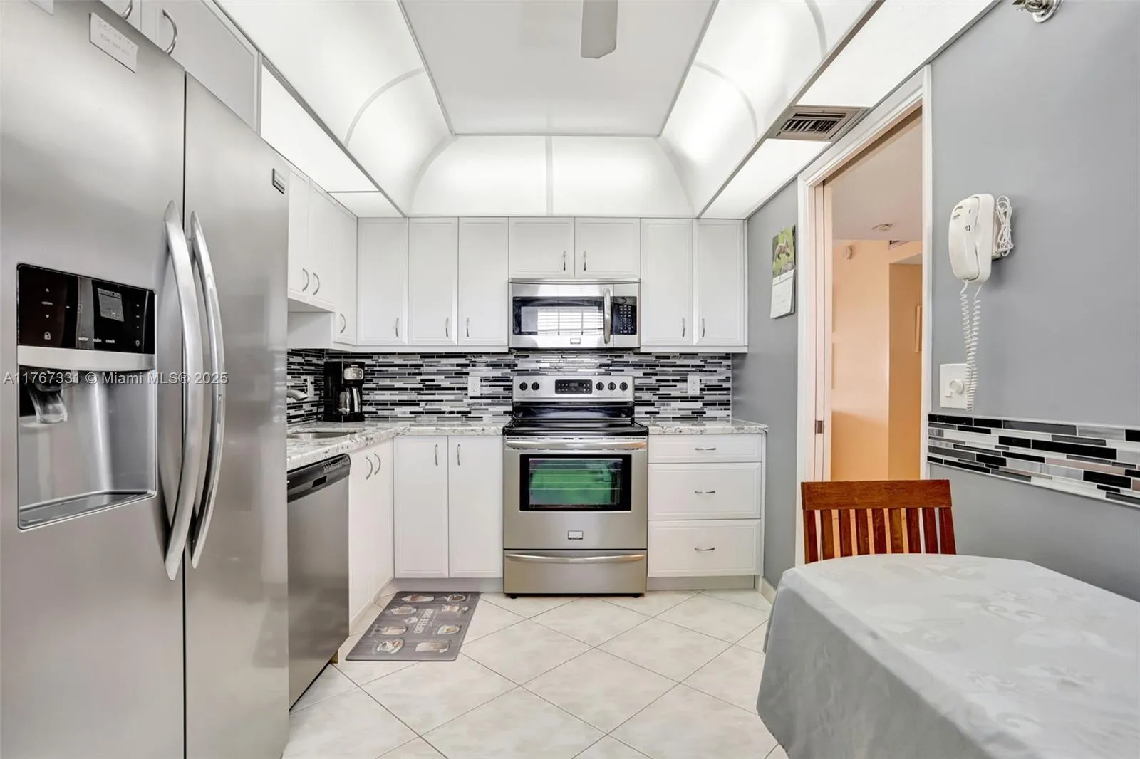 3510 Oaks Way 806, Pompano Beach, Florida 33069, Pompano Beach, Florida 33069, 2 Bedrooms Bedrooms, ,2 BathroomsBathrooms,Residential,For Sale,3510 Oaks Way 806, Pompano Beach, Florida 33069,A11767331