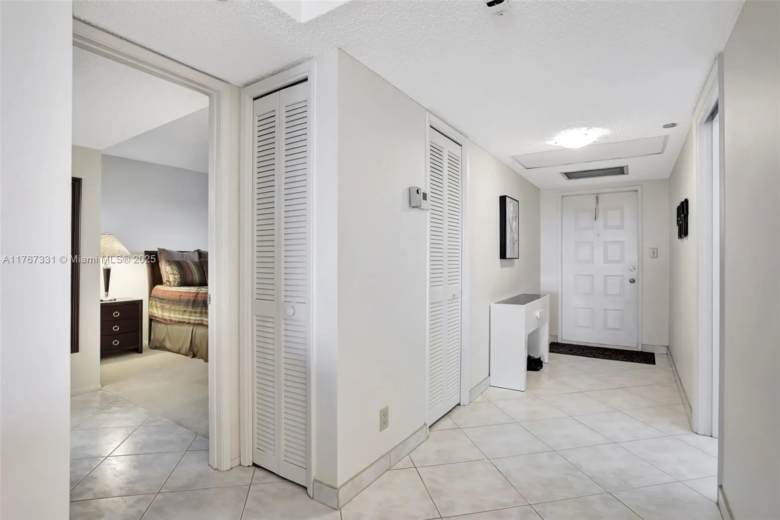 3510 Oaks Way 806, Pompano Beach, Florida 33069, Pompano Beach, Florida 33069, 2 Bedrooms Bedrooms, ,2 BathroomsBathrooms,Residential,For Sale,3510 Oaks Way 806, Pompano Beach, Florida 33069,A11767331