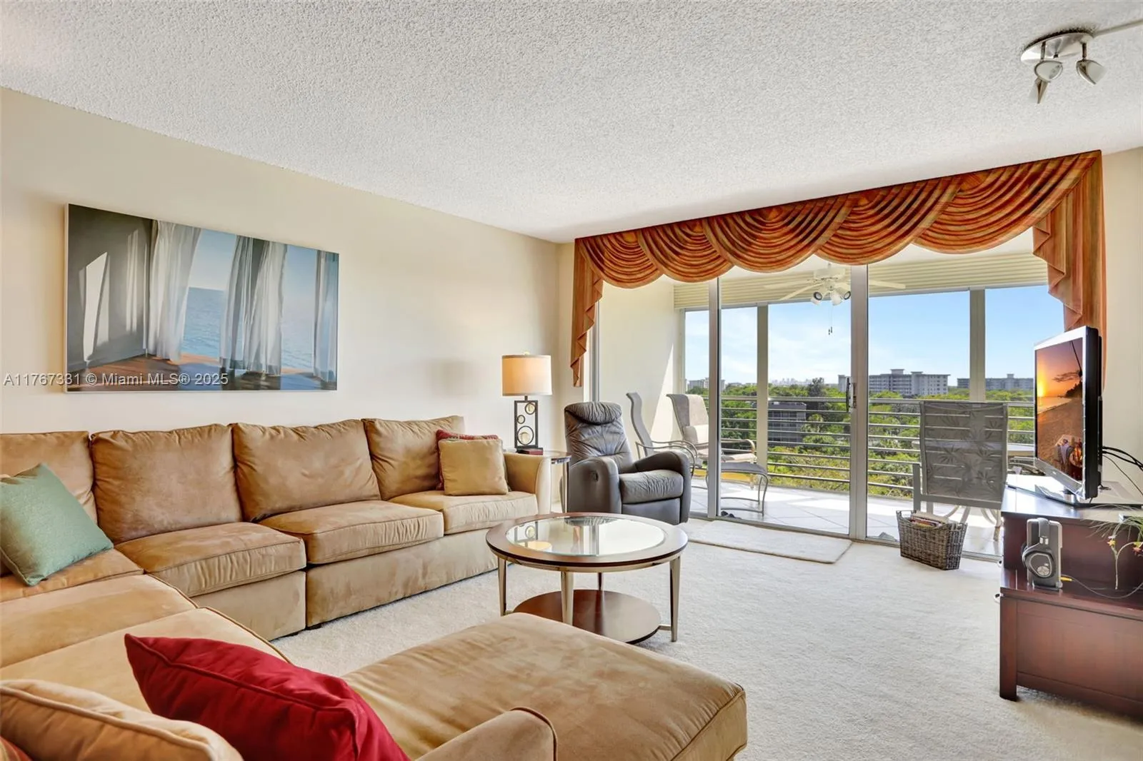 3510 Oaks Way 806, Pompano Beach, Florida 33069, Pompano Beach, Florida 33069, 2 Bedrooms Bedrooms, ,2 BathroomsBathrooms,Residential,For Sale,3510 Oaks Way 806, Pompano Beach, Florida 33069,A11767331
