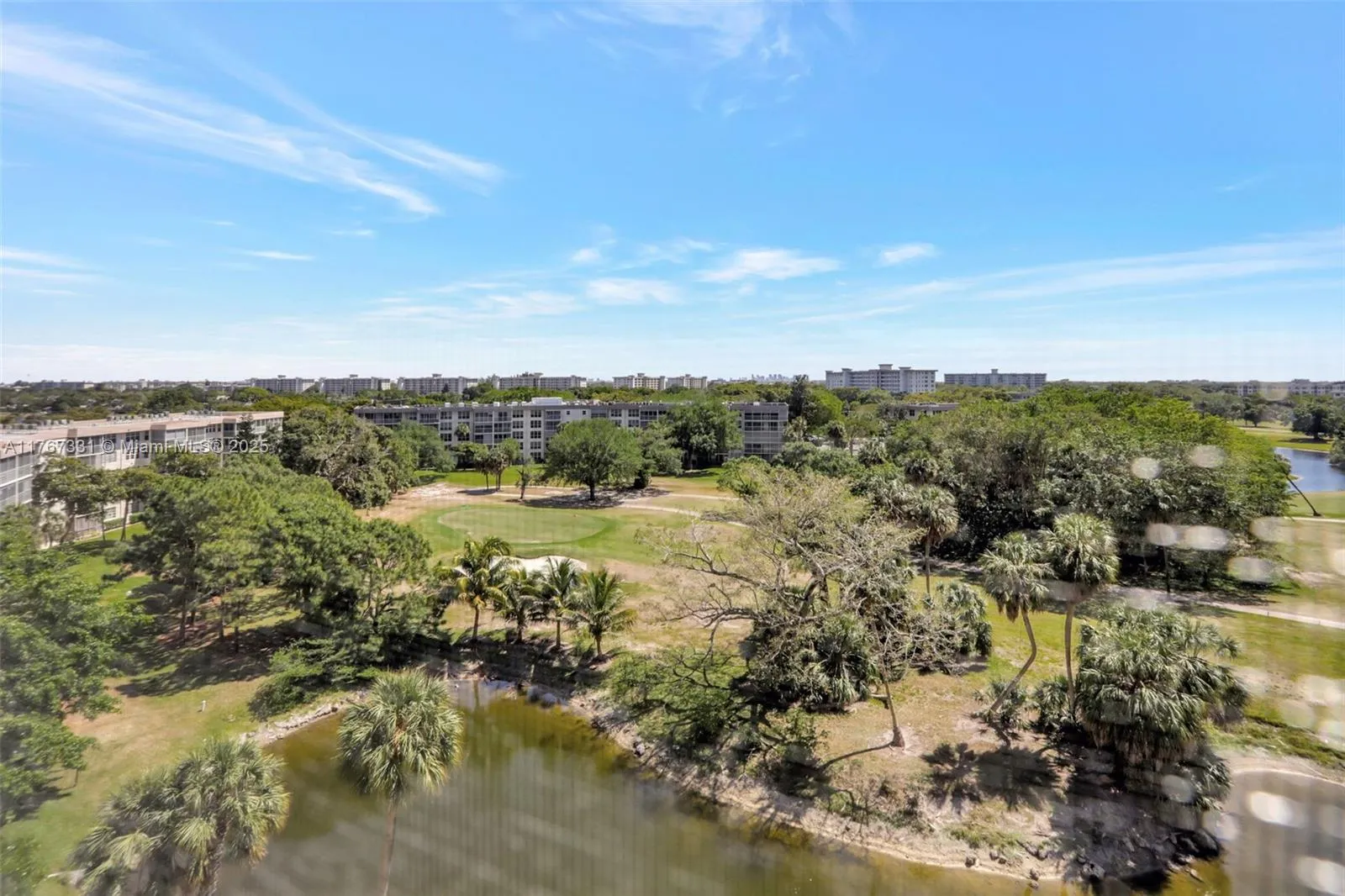 3510 Oaks Way 806, Pompano Beach, Florida 33069, Pompano Beach, Florida 33069, 2 Bedrooms Bedrooms, ,2 BathroomsBathrooms,Residential,For Sale,3510 Oaks Way 806, Pompano Beach, Florida 33069,A11767331