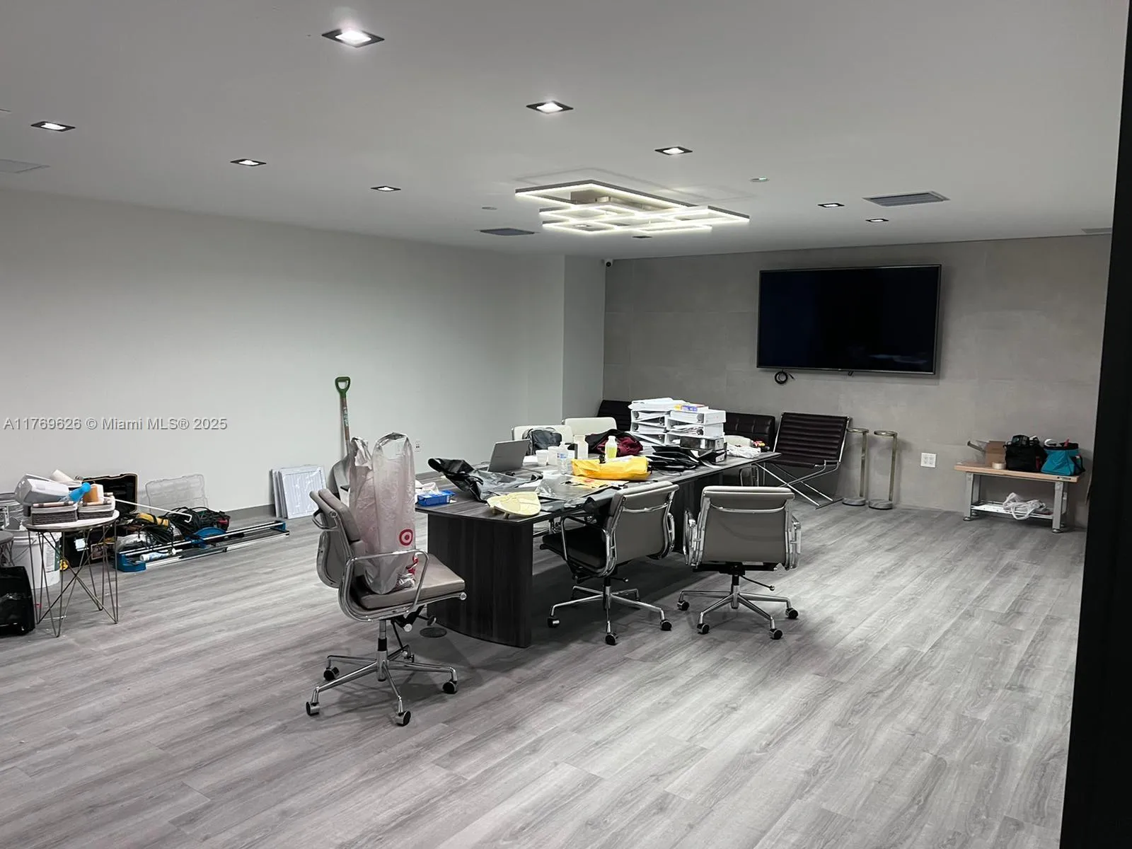 Miami, Florida 33172, ,Commercial Lease,For Rent,A11769626