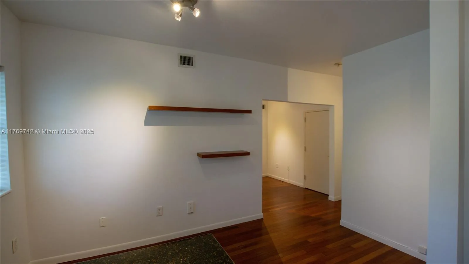 577 Ne 62 Street 2, Miami, Florida 33138, Miami, Florida 33138, 2 Bedrooms Bedrooms, ,1 BathroomBathrooms,Residential,For Sale,577 Ne 62 Street 2, Miami, Florida 33138,A11769742