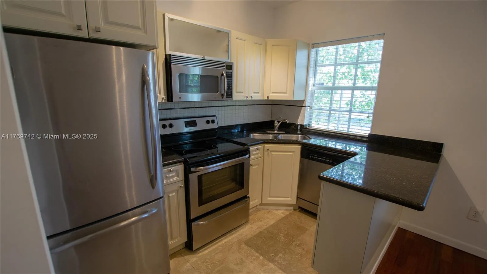 577 Ne 62 Street 2, Miami, Florida 33138, Miami, Florida 33138, 2 Bedrooms Bedrooms, ,1 BathroomBathrooms,Residential,For Sale,577 Ne 62 Street 2, Miami, Florida 33138,A11769742
