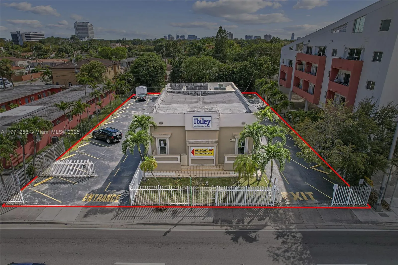 2924 W Flagler St, Miami, Florida 33135, Miami, Florida 33135, ,Commercial Lease,For Rent,2924 W Flagler St, Miami, Florida 33135,A11771258