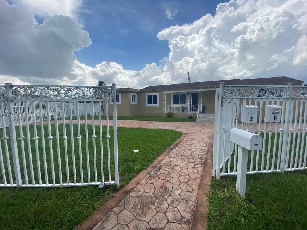 1730 Sw 72nd Ct, Miami, Florida 33155, Miami, Florida 33155, ,Residential Income,For Sale,1730 Sw 72nd Ct, Miami, Florida 33155,A11771367