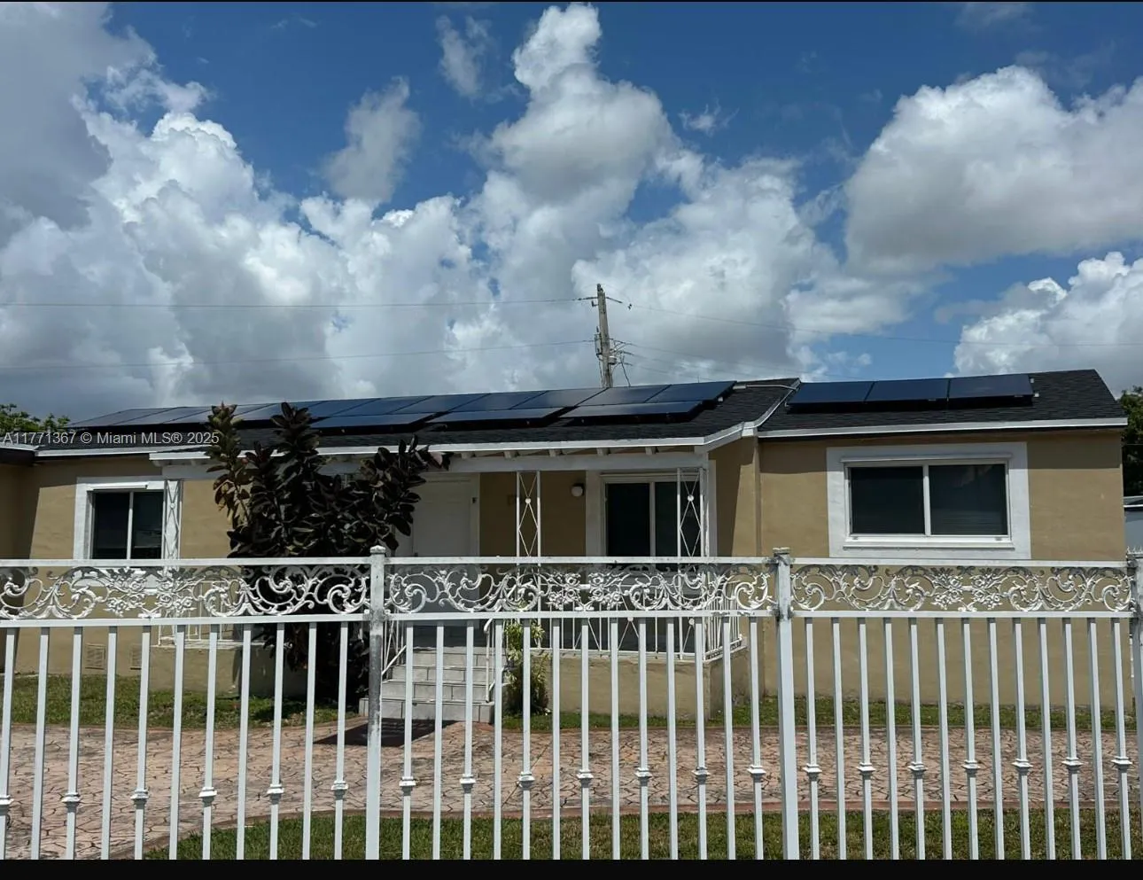 HOUSE 1
