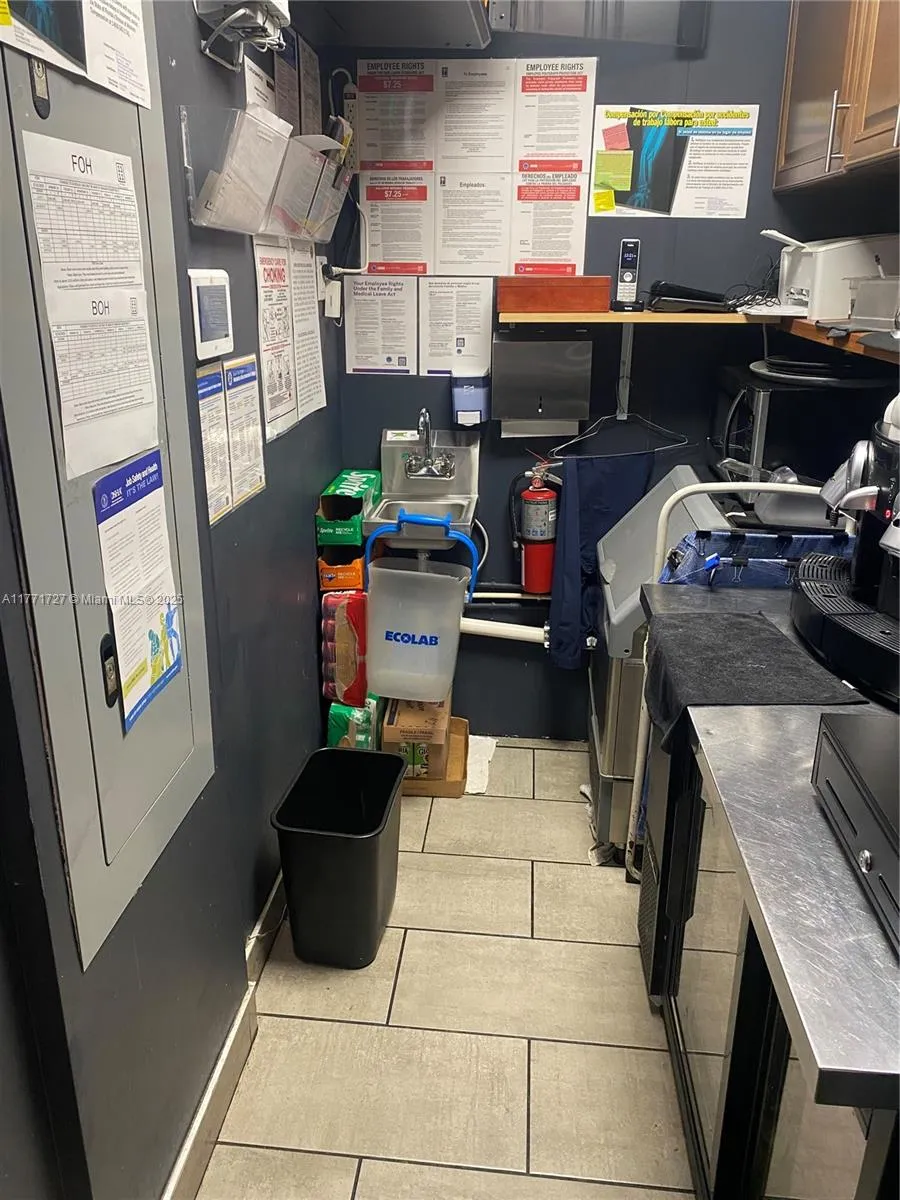 12661 S Dixie Hwy, Miami, Florida 33156, Miami, Florida 33156, ,Business Opportunity,For Sale,12661 S Dixie Hwy, Miami, Florida 33156,A11771727
