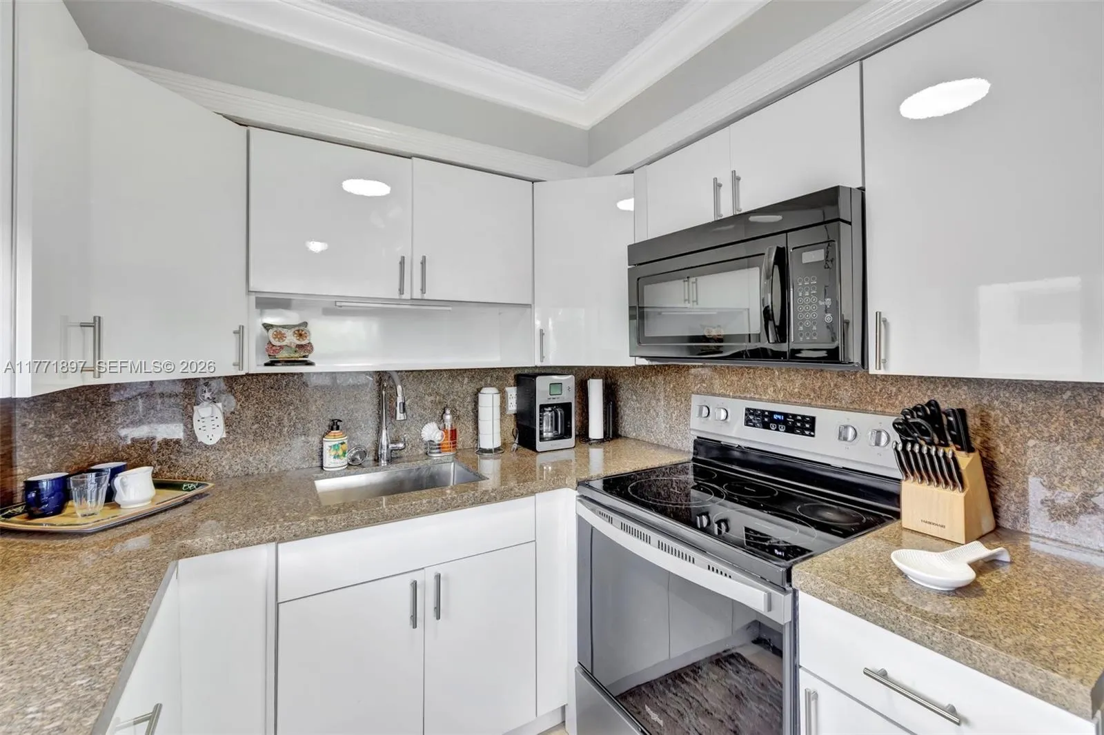 1012 Sw 11th St 20n, Hallandale Beach, Florida 330, Hallandale Beach, Florida 33009, 2 Bedrooms Bedrooms, ,1 BathroomBathrooms,Residential,For Sale,1012 Sw 11th St 20n, Hallandale Beach, Florida 330,A11771897