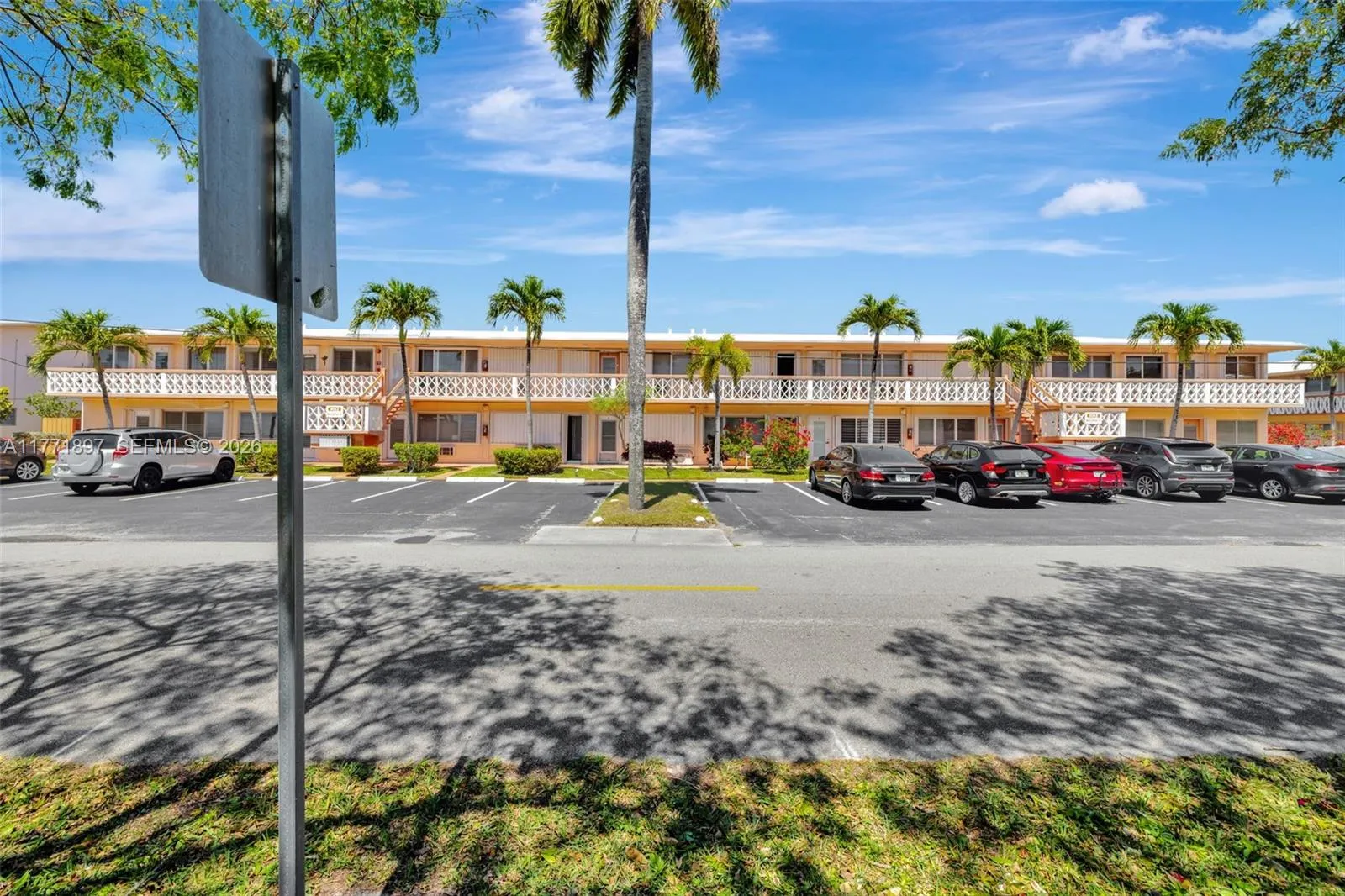 1012 Sw 11th St 20n, Hallandale Beach, Florida 330, Hallandale Beach, Florida 33009, 2 Bedrooms Bedrooms, ,1 BathroomBathrooms,Residential,For Sale,1012 Sw 11th St 20n, Hallandale Beach, Florida 330,A11771897