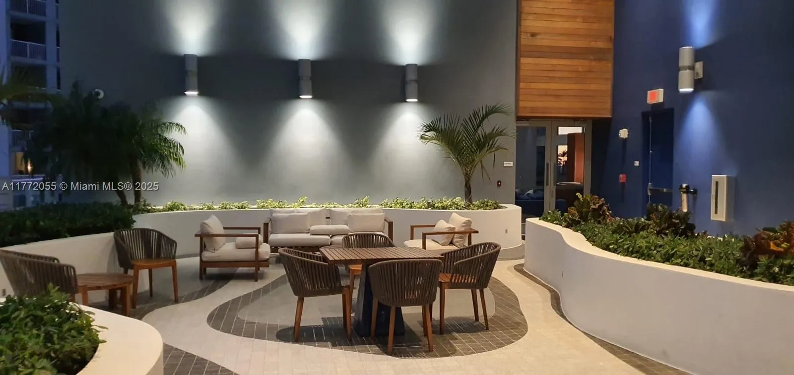 1300 Brickell Bay Dr 1107, Miami, Florida 33131, Miami, Florida 33131, 1 Bedroom Bedrooms, ,1 BathroomBathrooms,Residential Lease,For Rent,1300 Brickell Bay Dr 1107, Miami, Florida 33131,A11772055