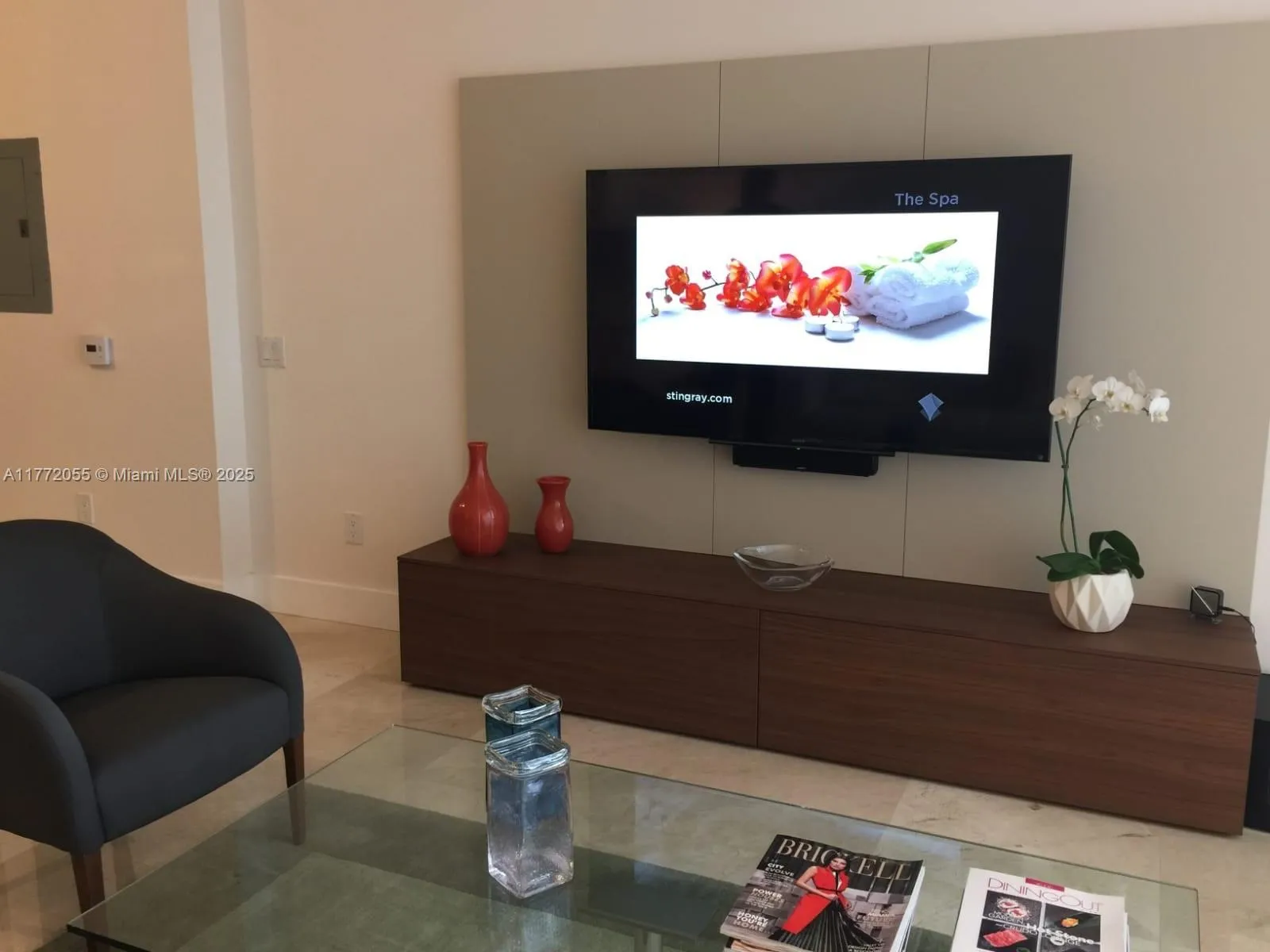 1300 Brickell Bay Dr 1107, Miami, Florida 33131, Miami, Florida 33131, 1 Bedroom Bedrooms, ,1 BathroomBathrooms,Residential Lease,For Rent,1300 Brickell Bay Dr 1107, Miami, Florida 33131,A11772055