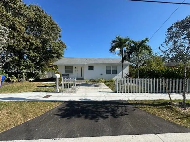 3005 Sw 24th Ter, Miami, Florida 33145, Miami, Florida 33145, 3 Bedrooms Bedrooms, ,2 BathroomsBathrooms,Residential,For Sale,3005 Sw 24th Ter, Miami, Florida 33145,A11772508