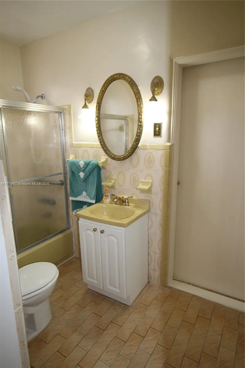 870 Nw 14th Ct, Miami, Florida 33125, Miami, Florida 33125, ,Residential Income,For Sale,870 Nw 14th Ct, Miami, Florida 33125,A11774460