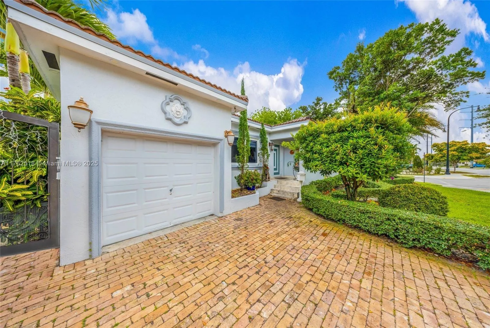 1135 Sw 62nd Ave, West Miami, Florida 33144, West Miami, Florida 33144, 4 Bedrooms Bedrooms, ,3 BathroomsBathrooms,Residential,For Sale,1135 Sw 62nd Ave, West Miami, Florida 33144,A11762518